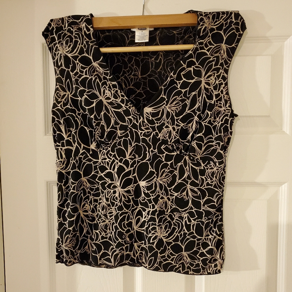 Black & Cream Flowery Old Navy Top